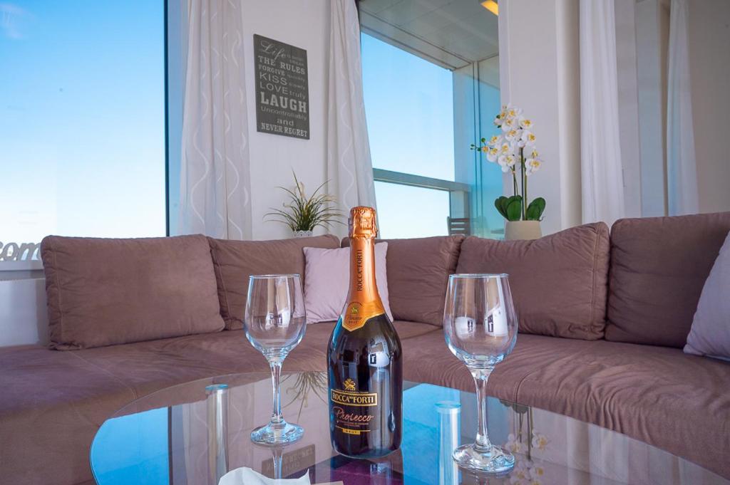 Panoramaview/31Thfloor!/Luxury/Wifi/Parking Apartment Братислава Екстериор снимка